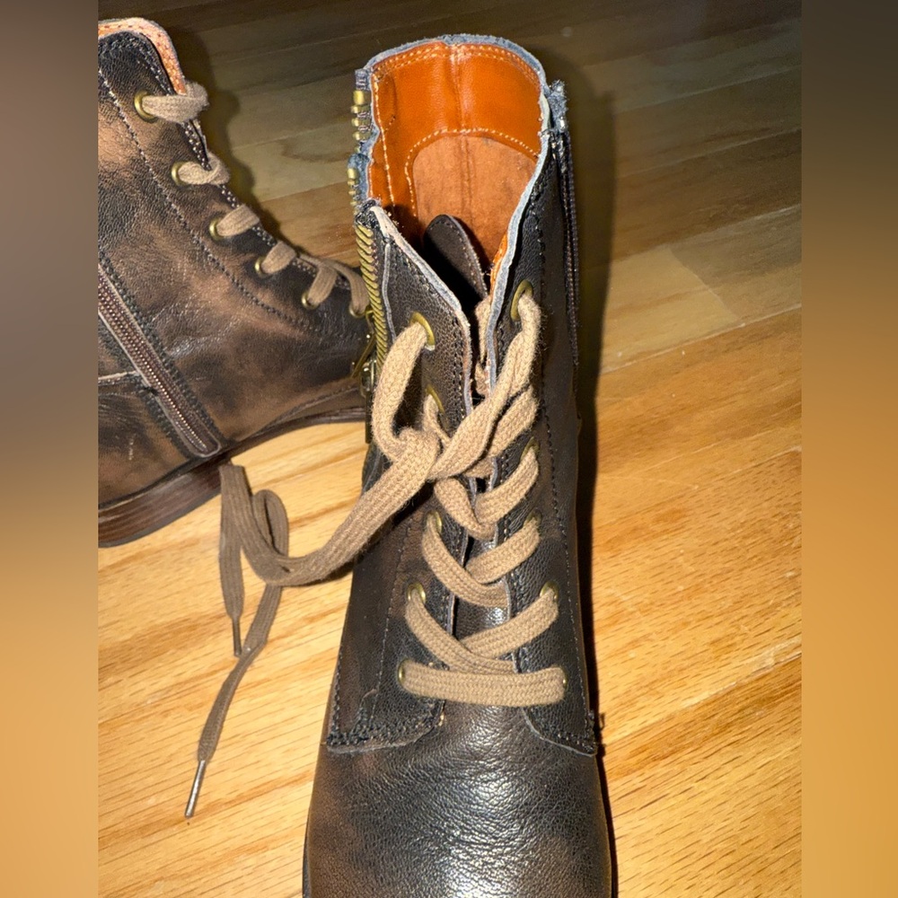 Mia Brown Leather Lace-Up Boots - Picture 3 of 10